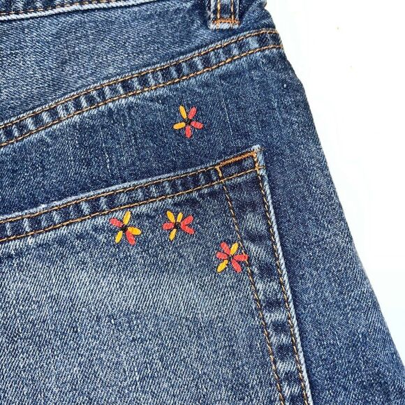 Women's We the Free Blue Fields of Sun Butterfly Printed Cutoff Denim Shorts 26 - Picture 12 of 13